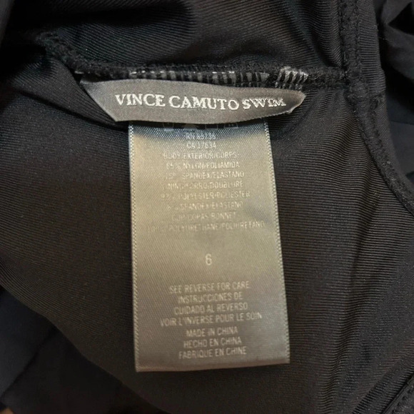 Vince Camuto Ruffle Bandeau One Piece Swimsuit size 6 - Picture 6 of 6